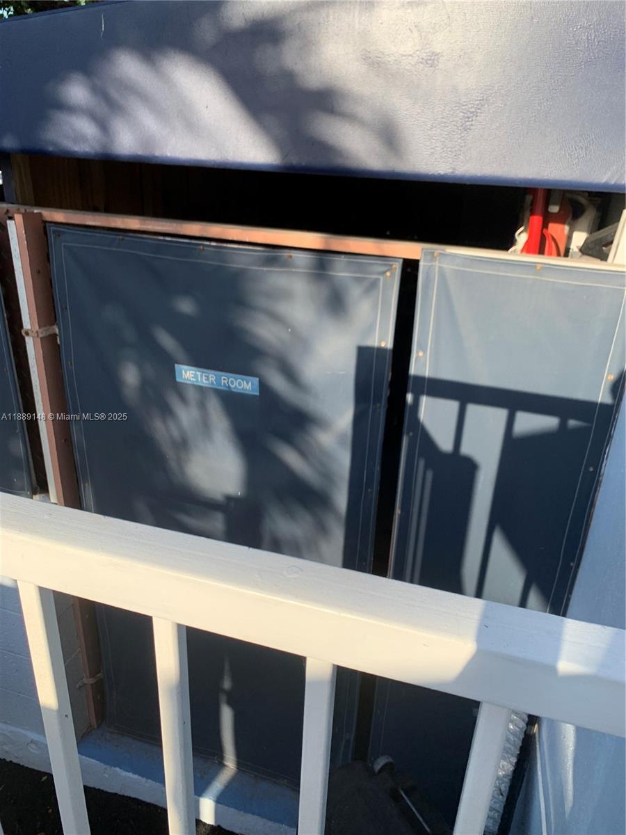 322 Taylor Street, Unit 2D Hollywood, FL 33019 - Photo 42 of 47