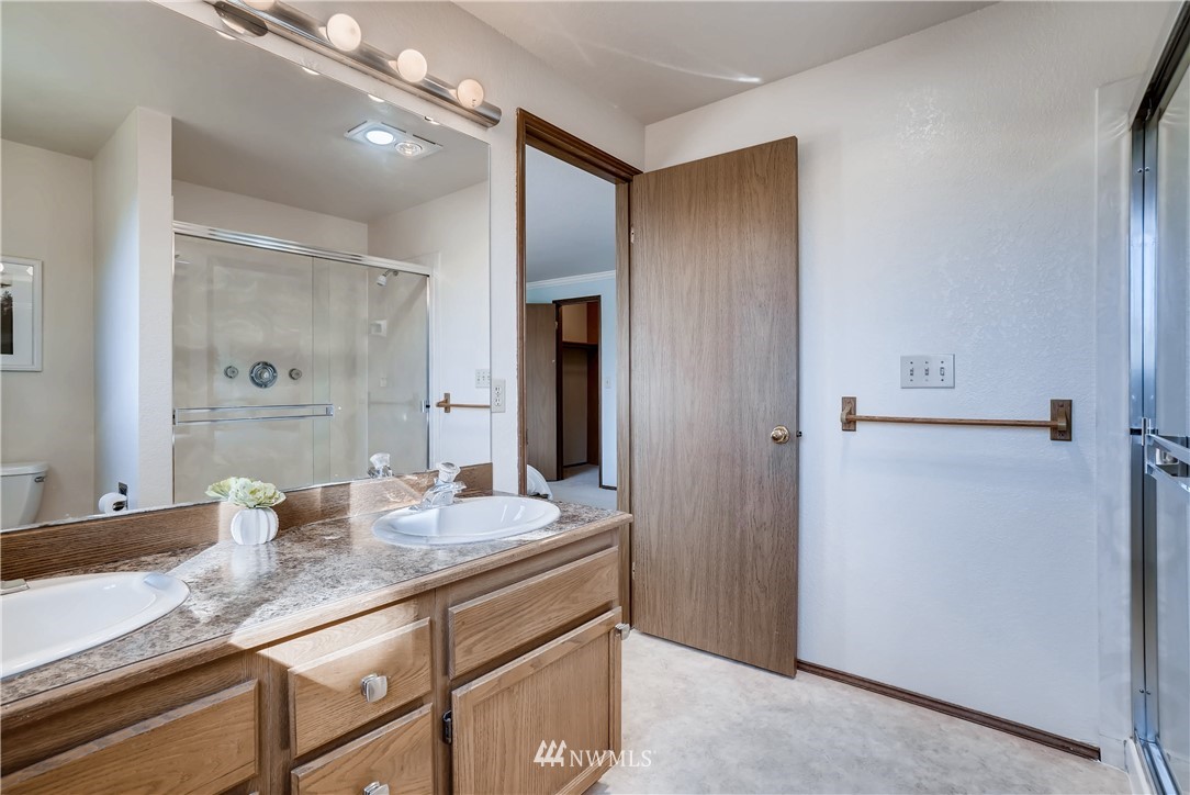 23708 19th Drive Southeast Bothell, WA 98021 - Photo 15 of 22