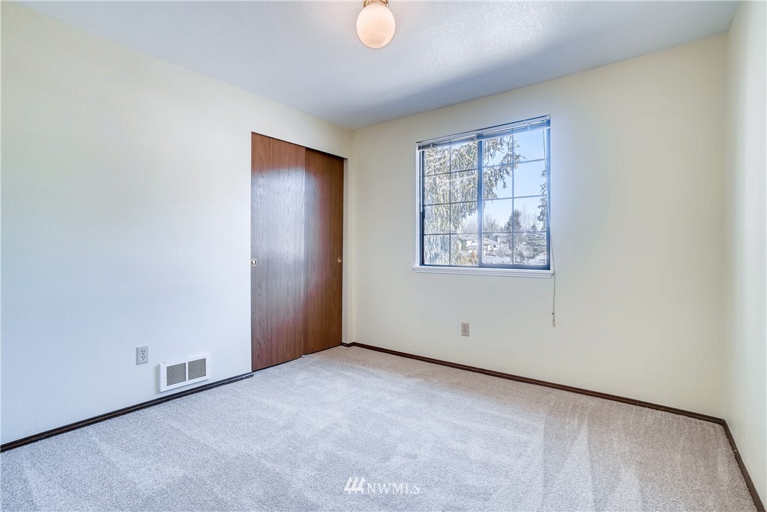 23708 19th Drive Southeast Bothell, WA 98021 - Photo 17 of 22