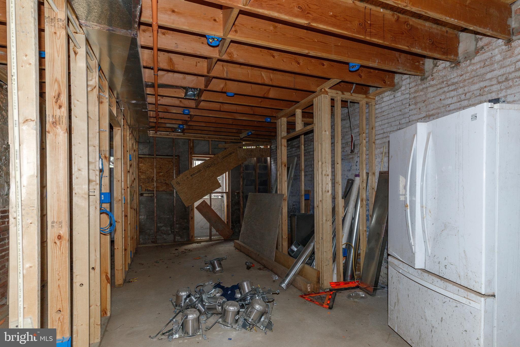 1729 Light Street Baltimore, MD 21230 - Photo 14 of 37 a view of a room with gym equipment