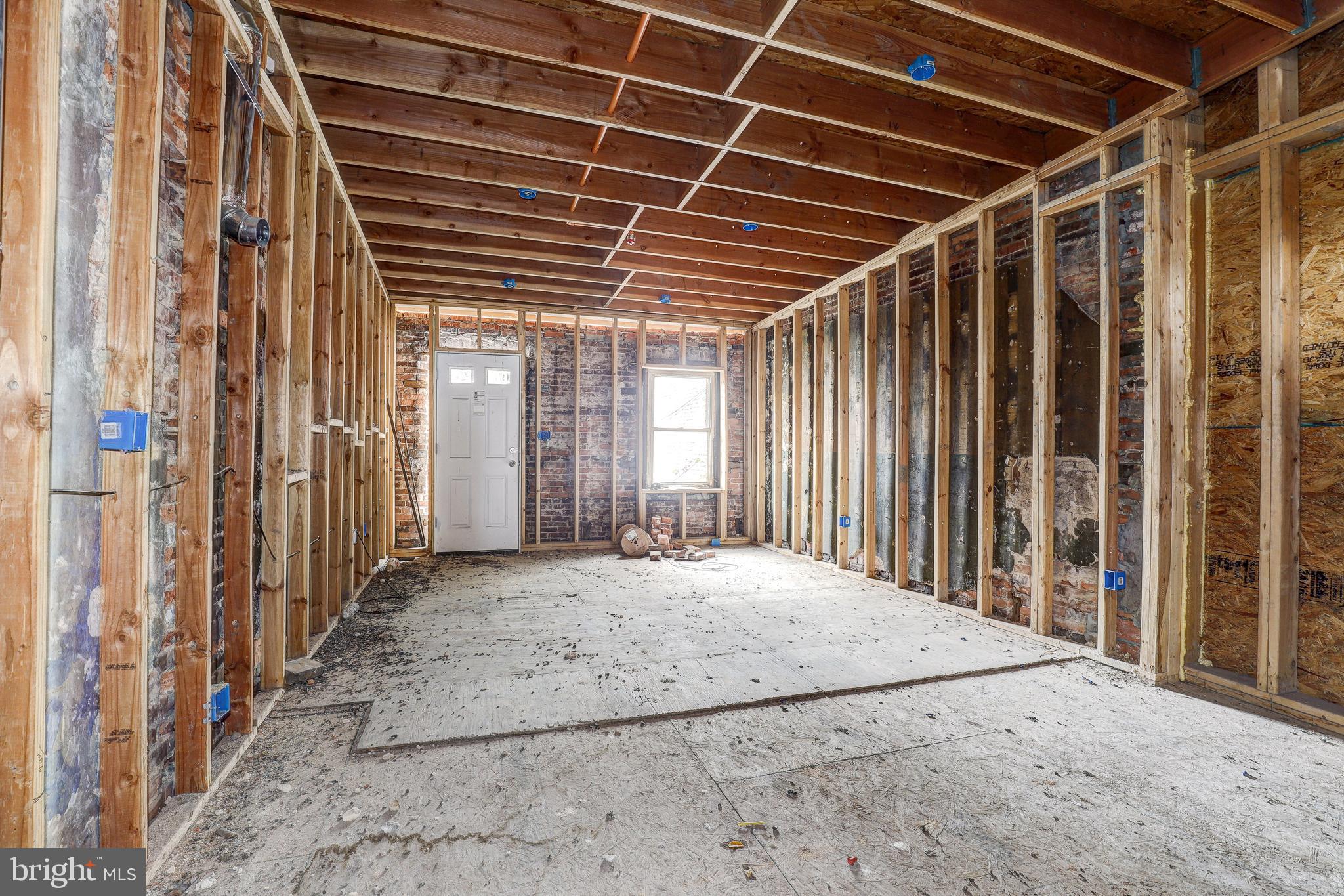 1729 Light Street Baltimore, MD 21230 - Photo 17 of 37 a view of backyard with porch