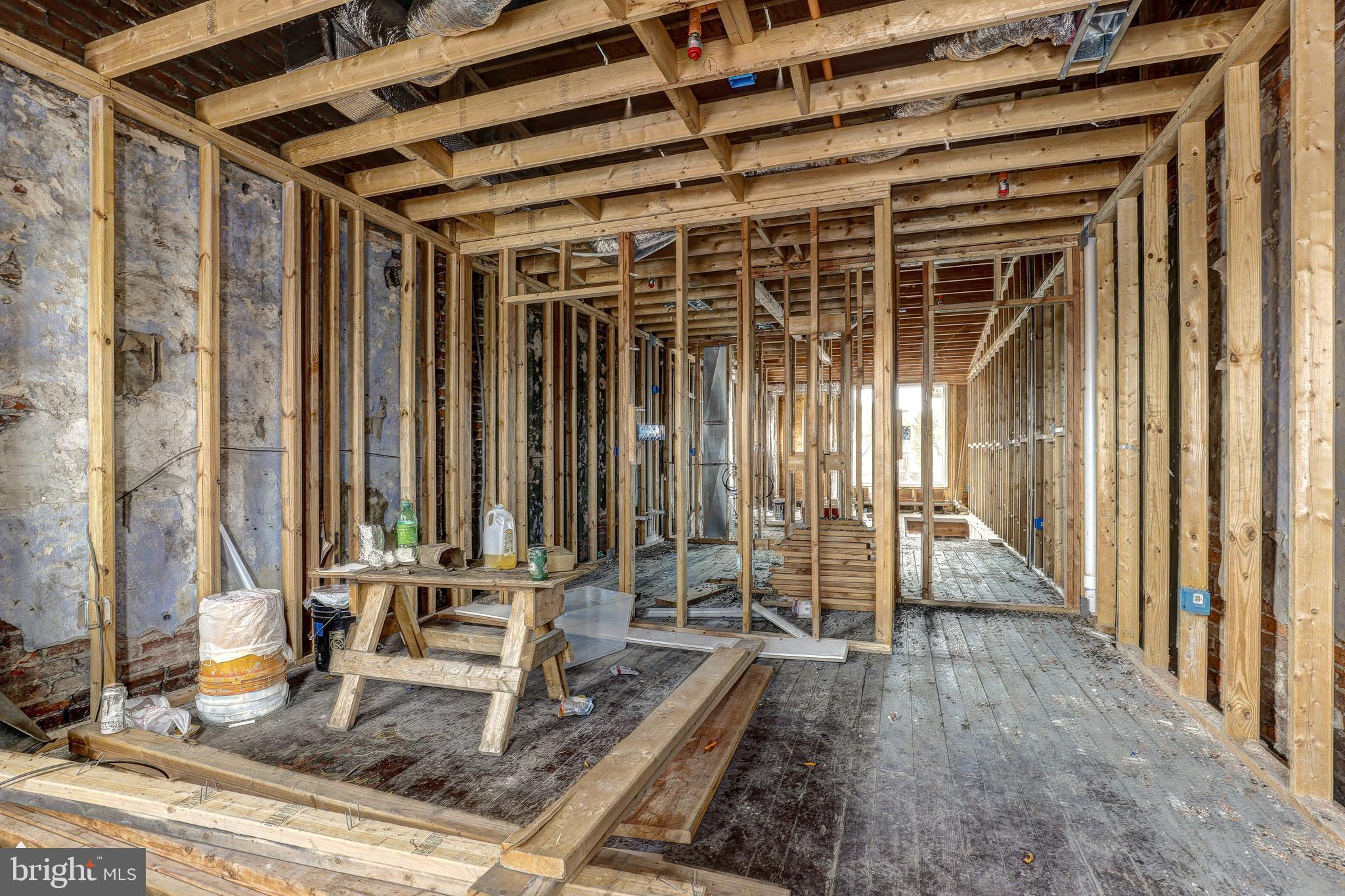 1729 Light Street Baltimore, MD 21230 - Photo 29 of 37 a view of a patio with a table and chairs