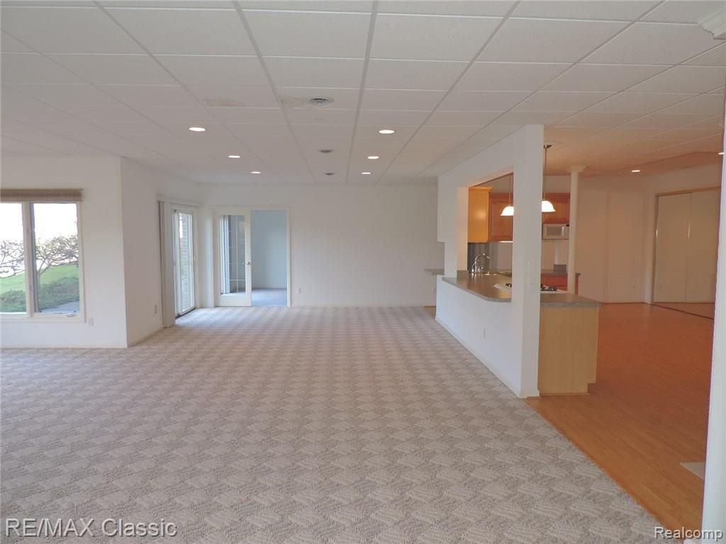 328 Inverness Highland, MI 48357 - Photo 21 of 41 DSCN5332.JPG
