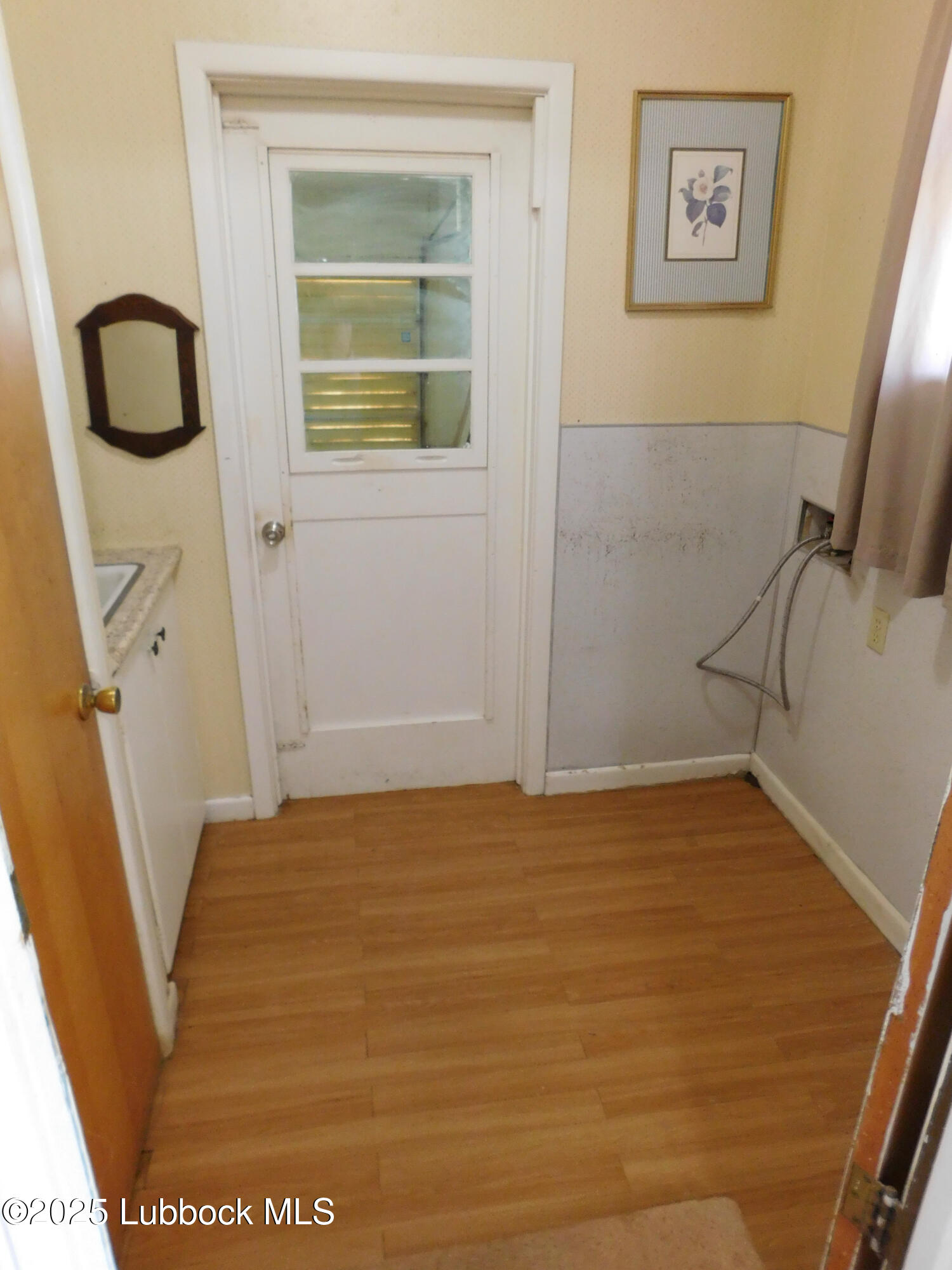 1925 Highway 70 Muleshoe, TX 79347 - Photo 40 of 49 a view of bathroom