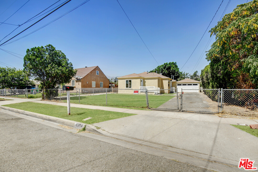16764 Reed Street Fontana, CA 92336 - Photo 3 of 12