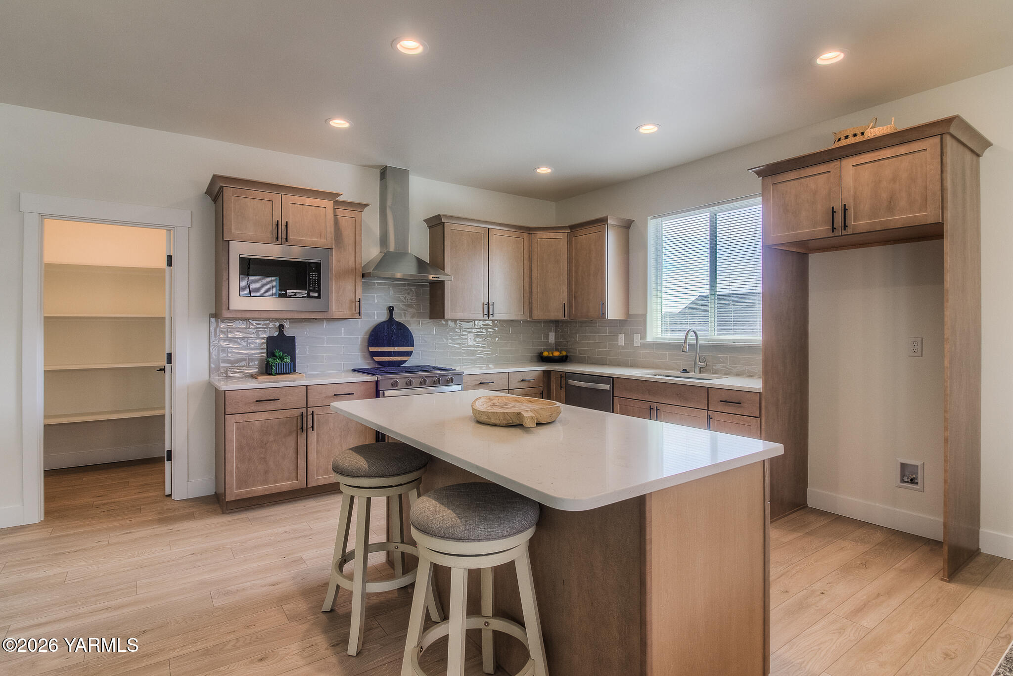 404 South 90th Avenue Yakima, WA 98908 - Photo 9 of 21 Kitchen #2