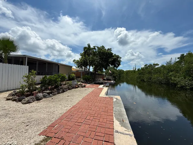 a view of a fountain