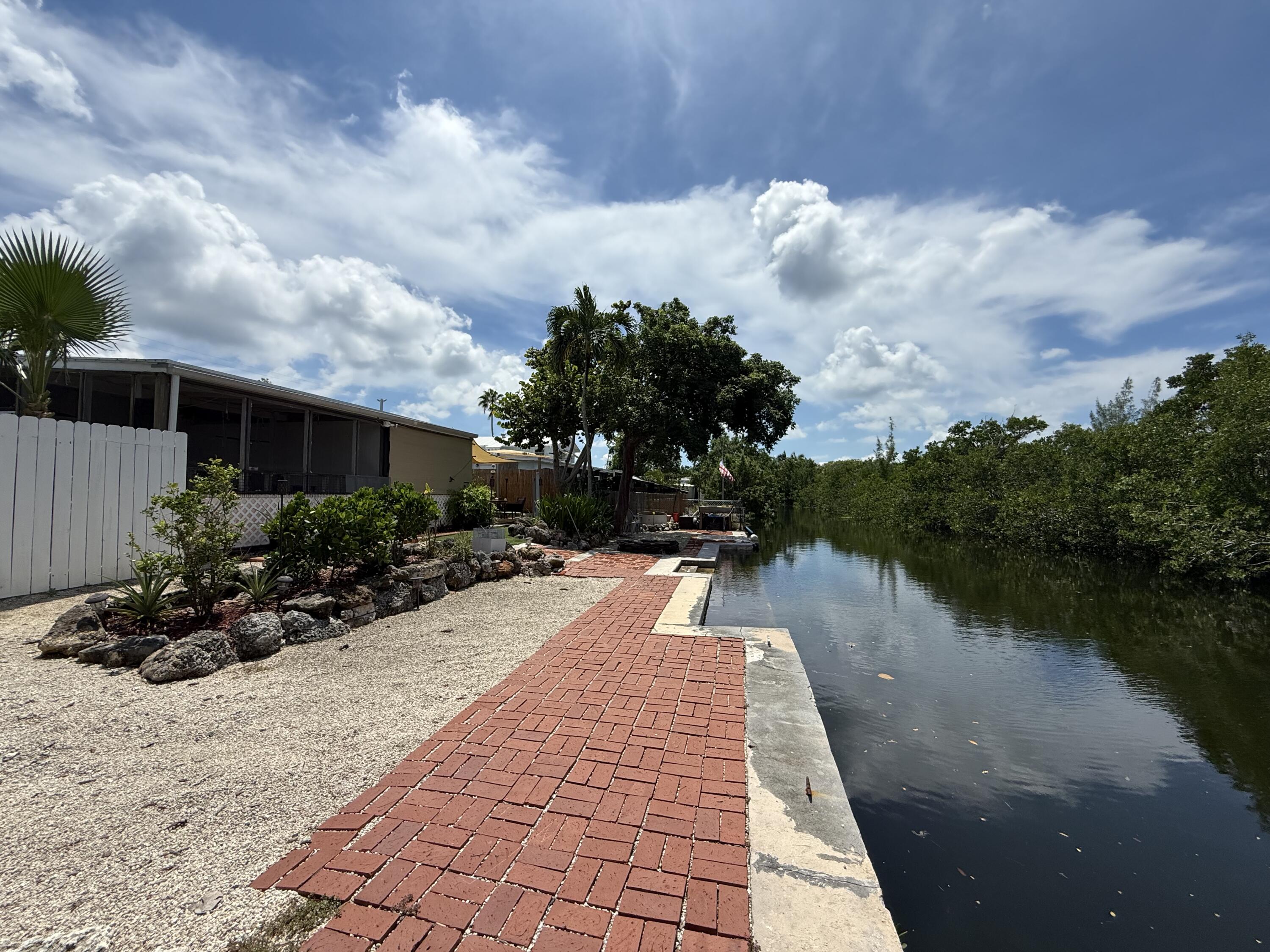 3962-3964 No Name Road Big Pine Key, FL 33043 - Photo 23 of 26 a view of a fountain