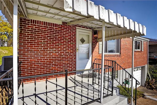 $174,900 | 813 Alberta Drive, West Mifflin, PA 15122