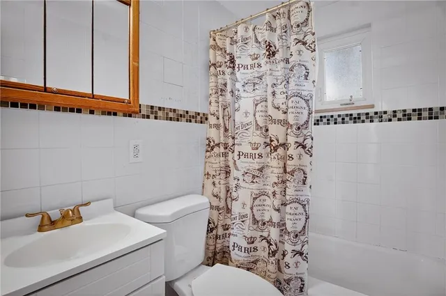 $174,900 | 813 Alberta Drive, West Mifflin, PA 15122