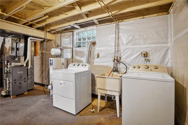 $174,900 | 813 Alberta Drive, West Mifflin, PA 15122