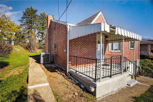 $174,900 | 813 Alberta Drive, West Mifflin, PA 15122