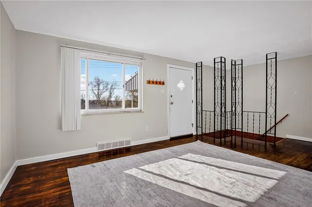 $174,900 | 813 Alberta Drive, West Mifflin, PA 15122