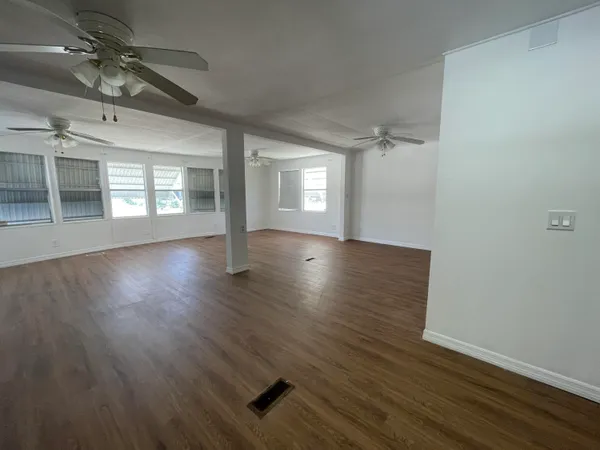 $2,250 | 7518 Southeast Swan Avenue, Hobe Sound, FL 33455