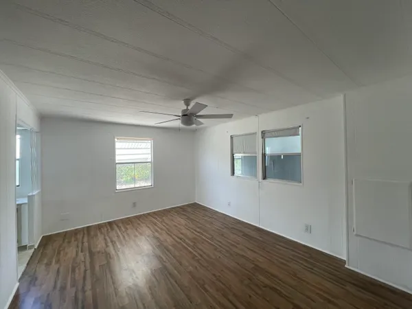 $2,250 | 7518 Southeast Swan Avenue, Hobe Sound, FL 33455