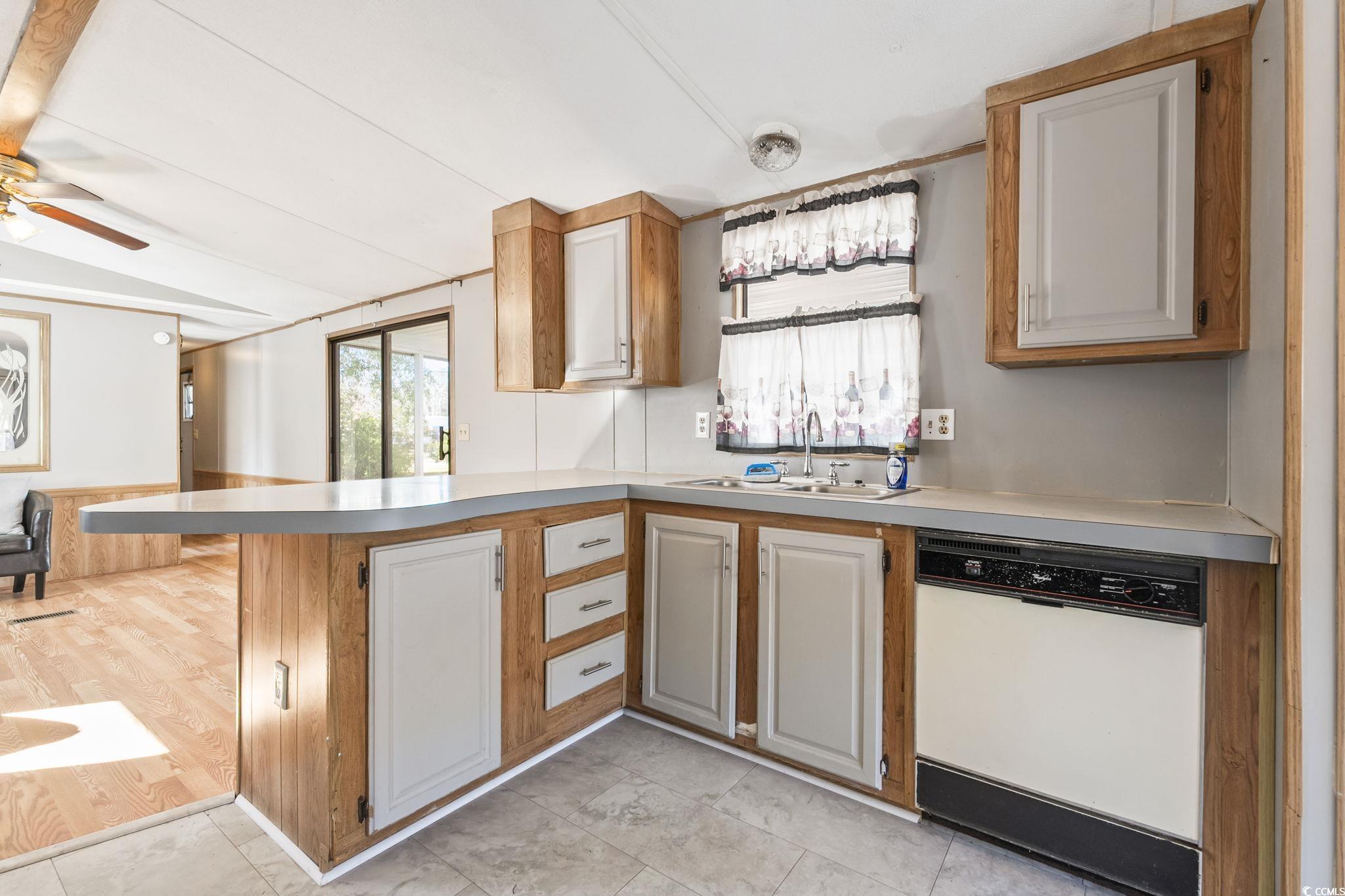 25 Crooked Island Circle Murrells Inlet, SC 29576 - Photo 13 of 40