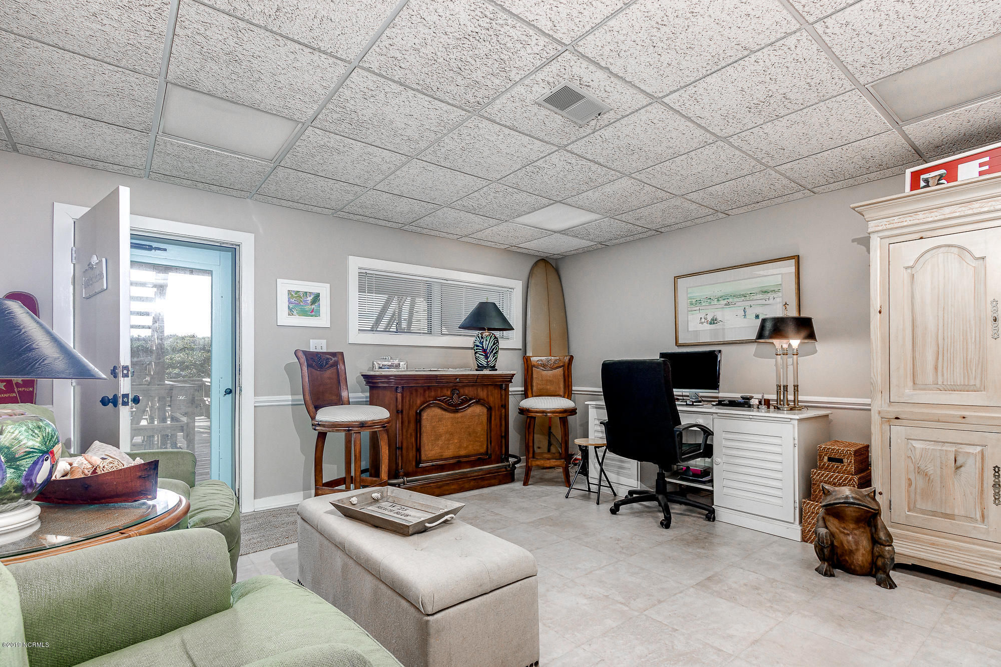 565 Salter Path Road, Unit X3 Pine Knoll Shores, NC 28512 - Photo 21 of 61 Beach room or additional guest space