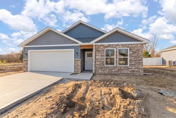 $269,300 | 2008 Grn Acrs Drive, Adrian, MI 49221