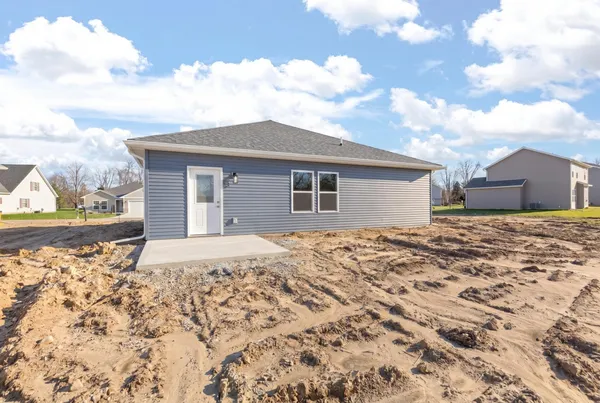 $269,300 | 2008 Grn Acrs Drive, Adrian, MI 49221