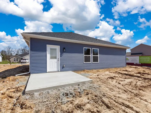 $269,300 | 2008 Grn Acrs Drive, Adrian, MI 49221