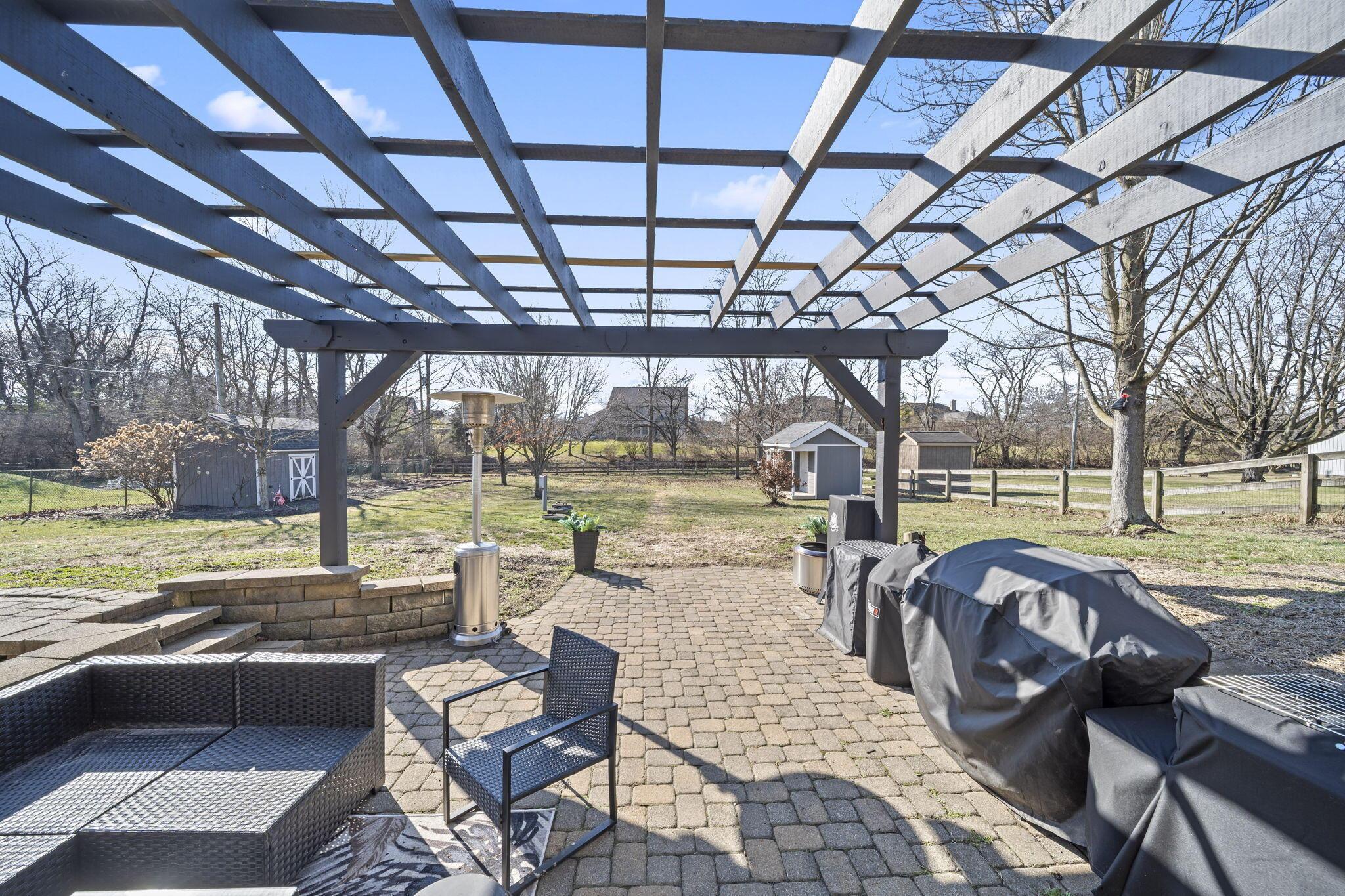2431 White Road Grove City, OH 43123 - Photo 59 of 81 back patio