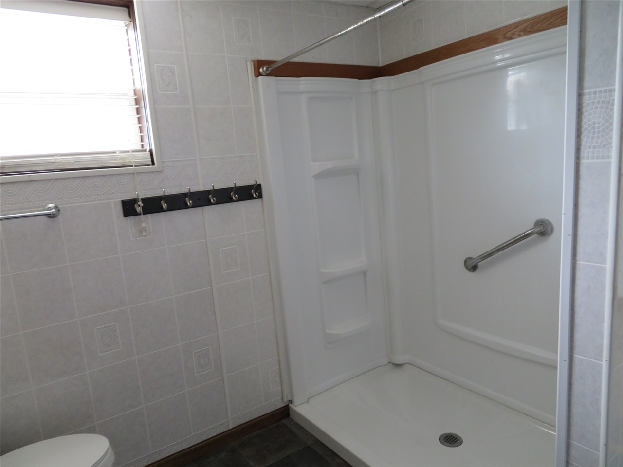 233 Depot Street Butler, IN 46721 - Photo 4 of 17