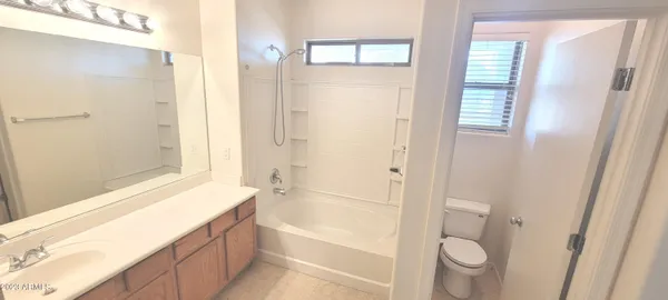 $1,995 | 2024 South Falcon Drive, Gilbert, AZ 85295