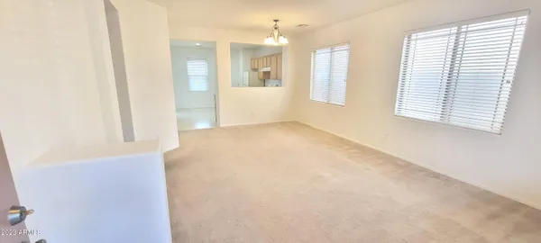 $1,995 | 2024 South Falcon Drive, Gilbert, AZ 85295