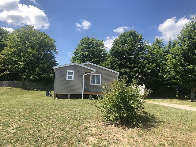 2290 Gary Road Traverse City, MI 49685 - Photo 16 of 18 1878774-15.JPG