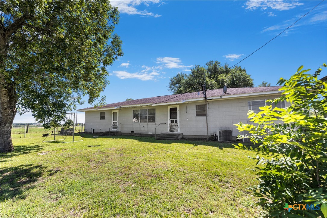 2602 Bootlegger Lane Yoakum, TX 77995 - Photo 19 of 26