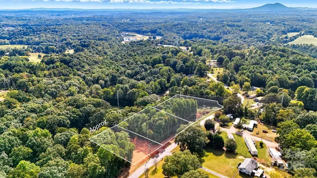 $44,900 | 3625-3639 Thompson Street, Newton, NC 28658