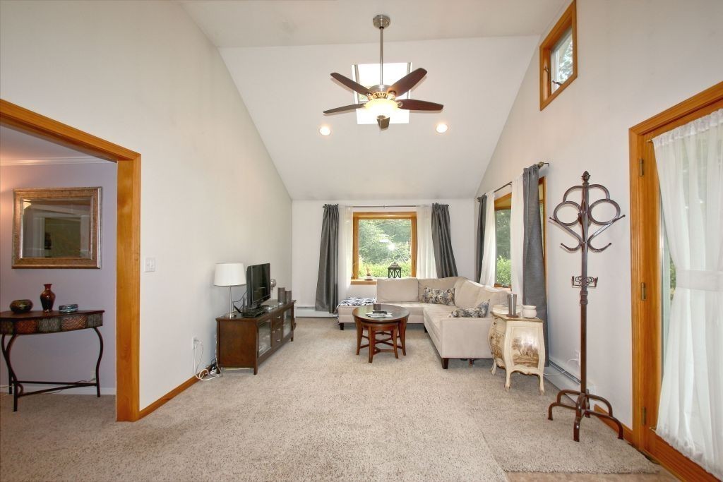 32 Pine Ridge Road Wayland, MA 01778 - Photo 7 of 17
