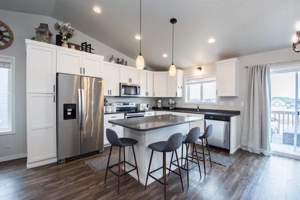 $369,000 | 5534 8th Street West, West Fargo, ND 58078