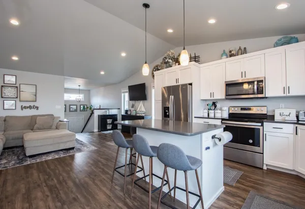 $369,000 | 5534 8th Street West, West Fargo, ND 58078