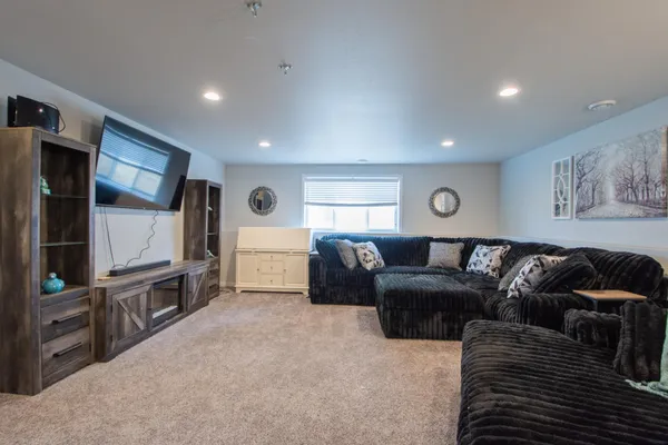 $369,000 | 5534 8th Street West, West Fargo, ND 58078