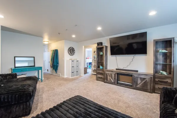 $369,000 | 5534 8th Street West, West Fargo, ND 58078