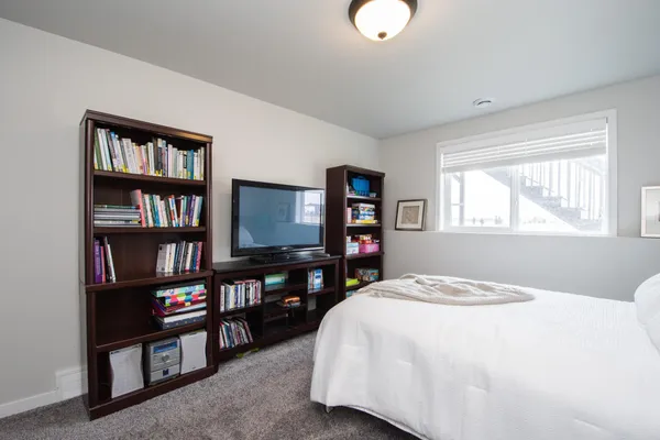 $369,000 | 5534 8th Street West, West Fargo, ND 58078