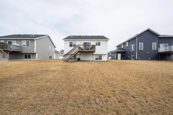 $369,000 | 5534 8th Street West, West Fargo, ND 58078