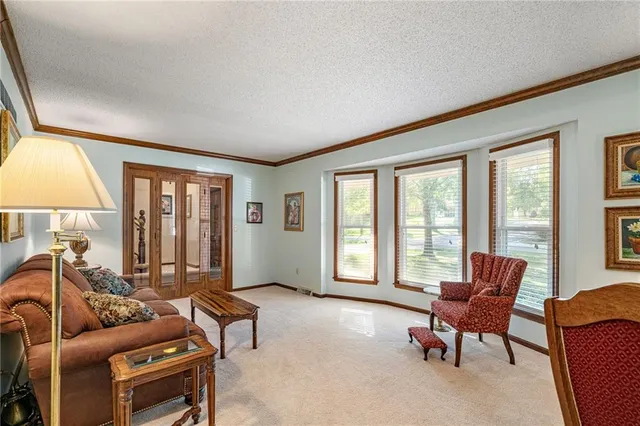 $560,000 | 13212 West 84th Street, Lenexa, KS 66215