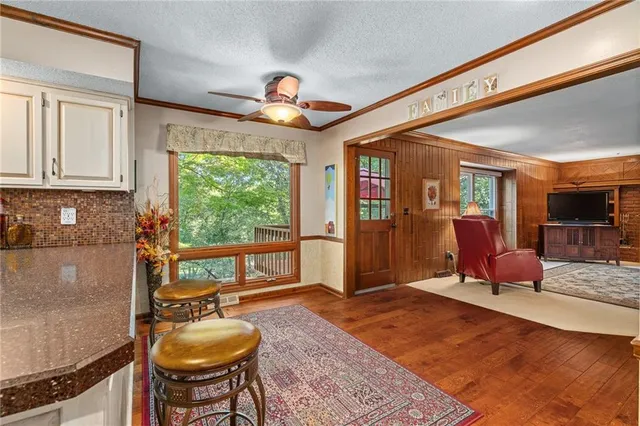 $560,000 | 13212 West 84th Street, Lenexa, KS 66215