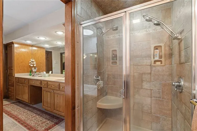 $560,000 | 13212 West 84th Street, Lenexa, KS 66215