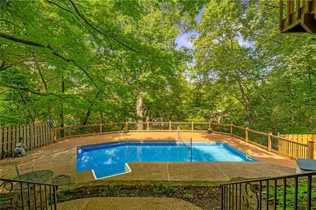 $560,000 | 13212 West 84th Street, Lenexa, KS 66215