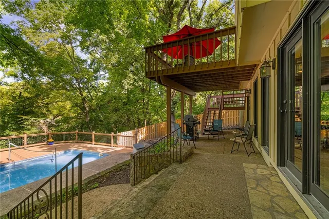 $560,000 | 13212 West 84th Street, Lenexa, KS 66215