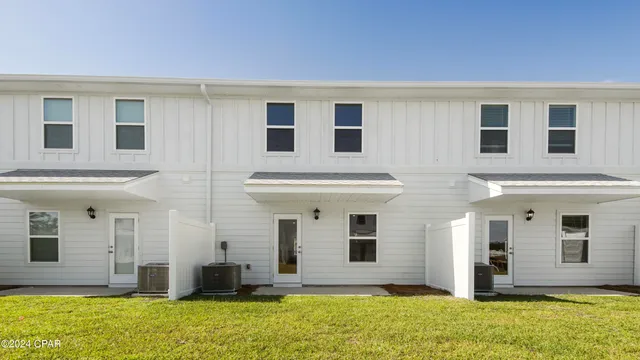 $284,900 | 193 Ellery Lane, Panama City Beach, FL 32413