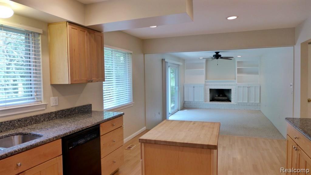 3748 Quarton Road Bloomfield Hills, MI 48302 - Photo 3 of 16 Granite Kitchen Adjoins Family Room