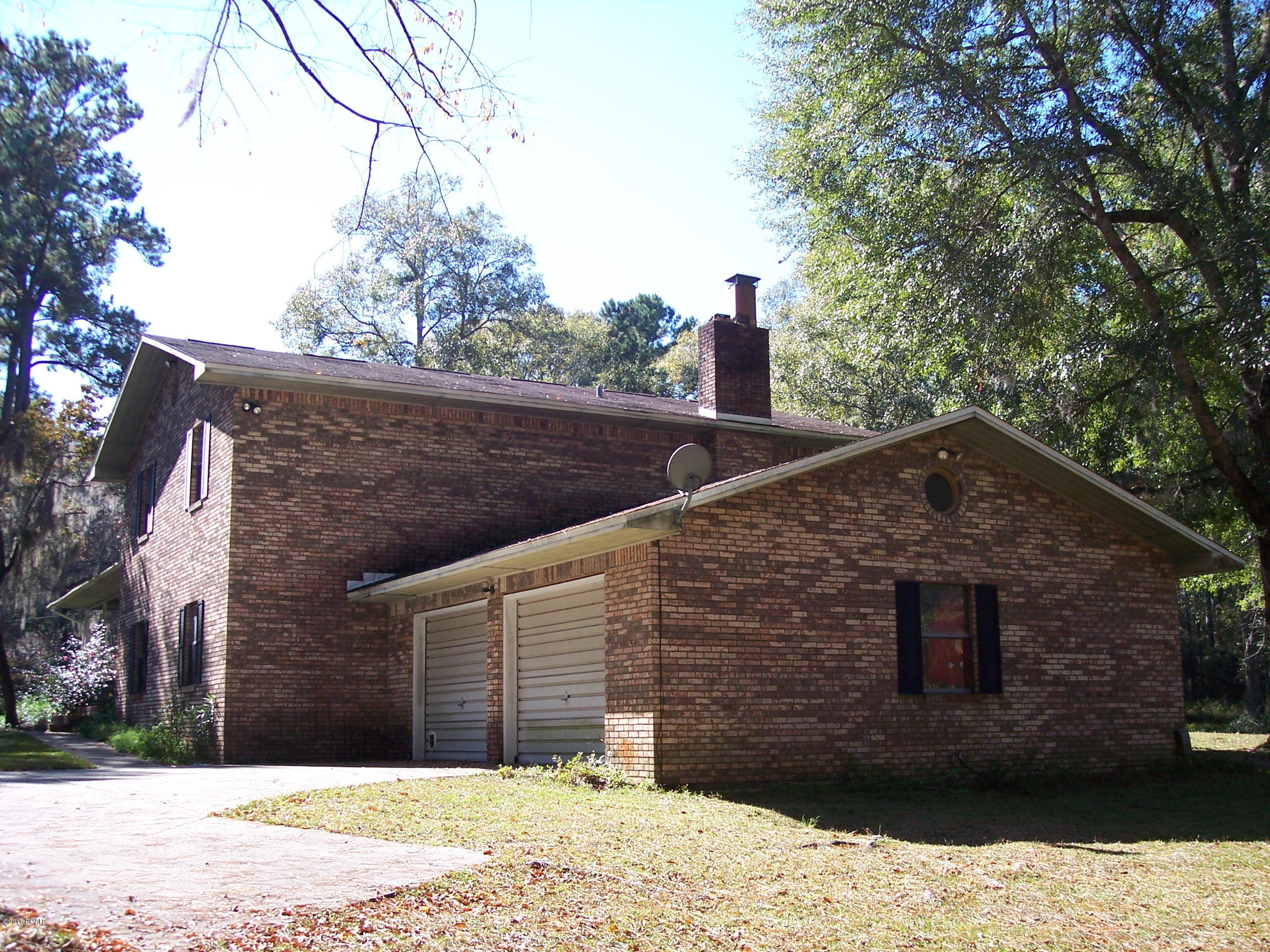 2942 Pioneer Road Vernon, FL 32462 - Photo 2 of 25 Gallery Image 2