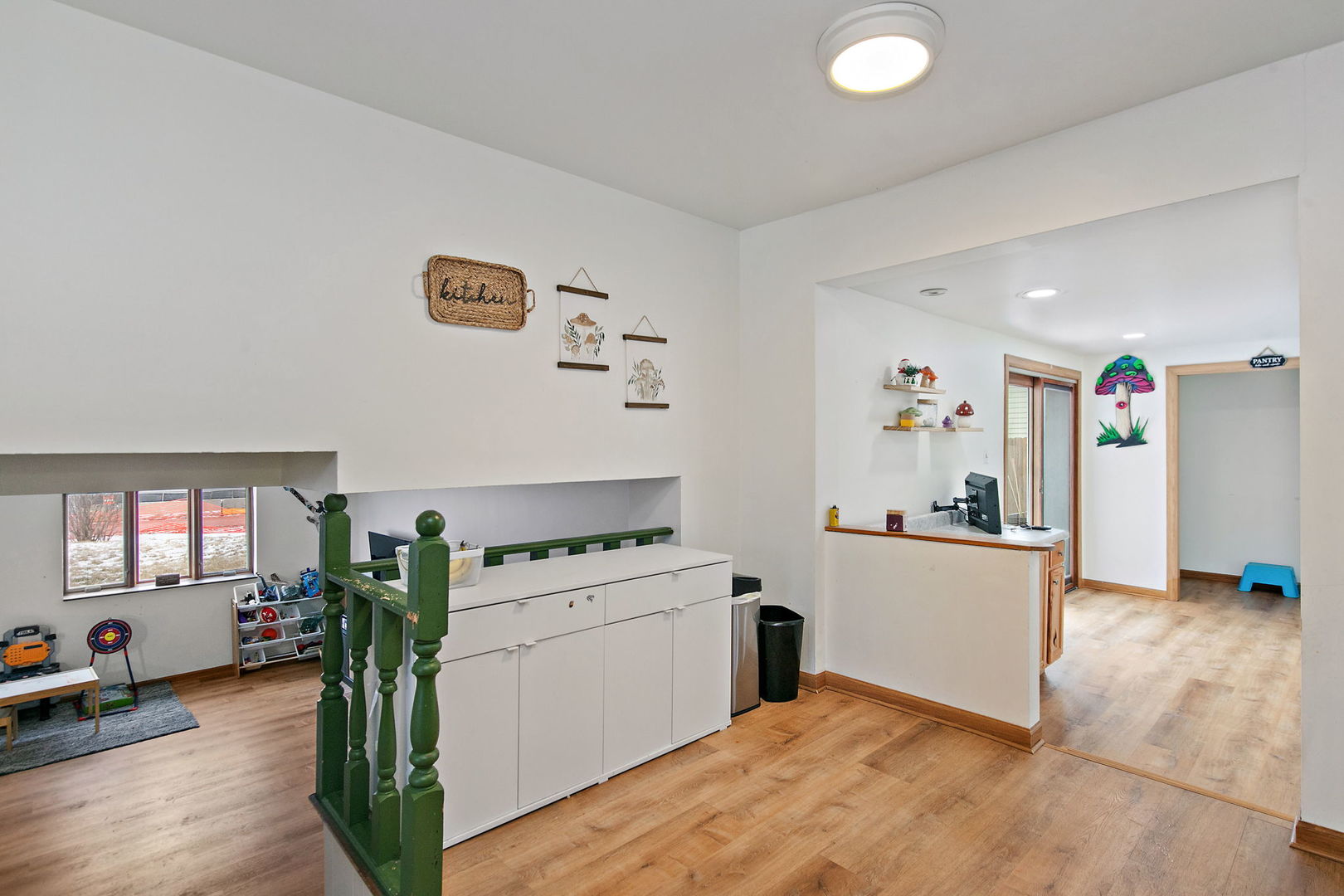 2021 West Spring Ridge Drive Arlington Heights, IL 60004 - Photo 12 of 25