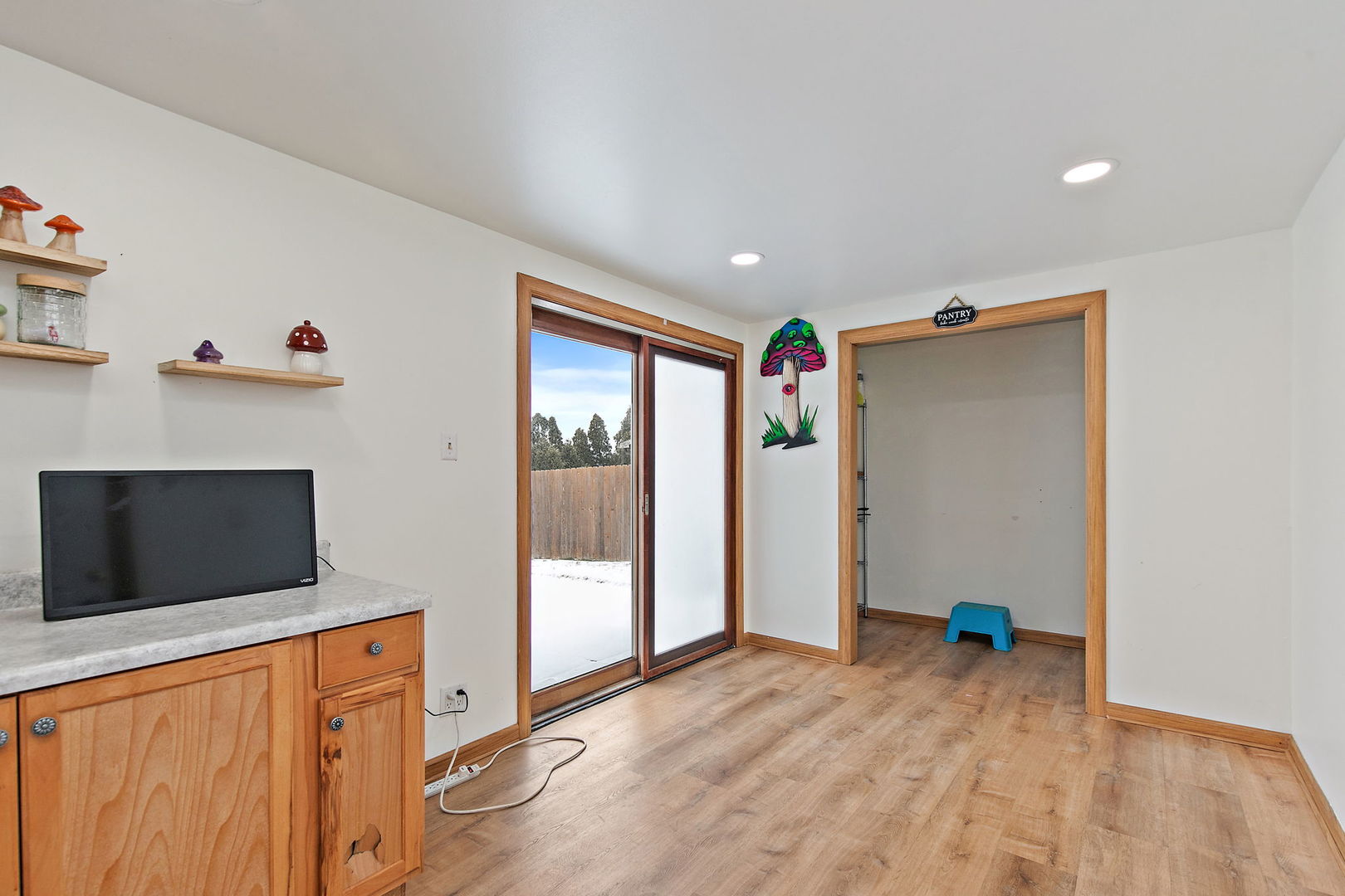 2021 West Spring Ridge Drive Arlington Heights, IL 60004 - Photo 13 of 25