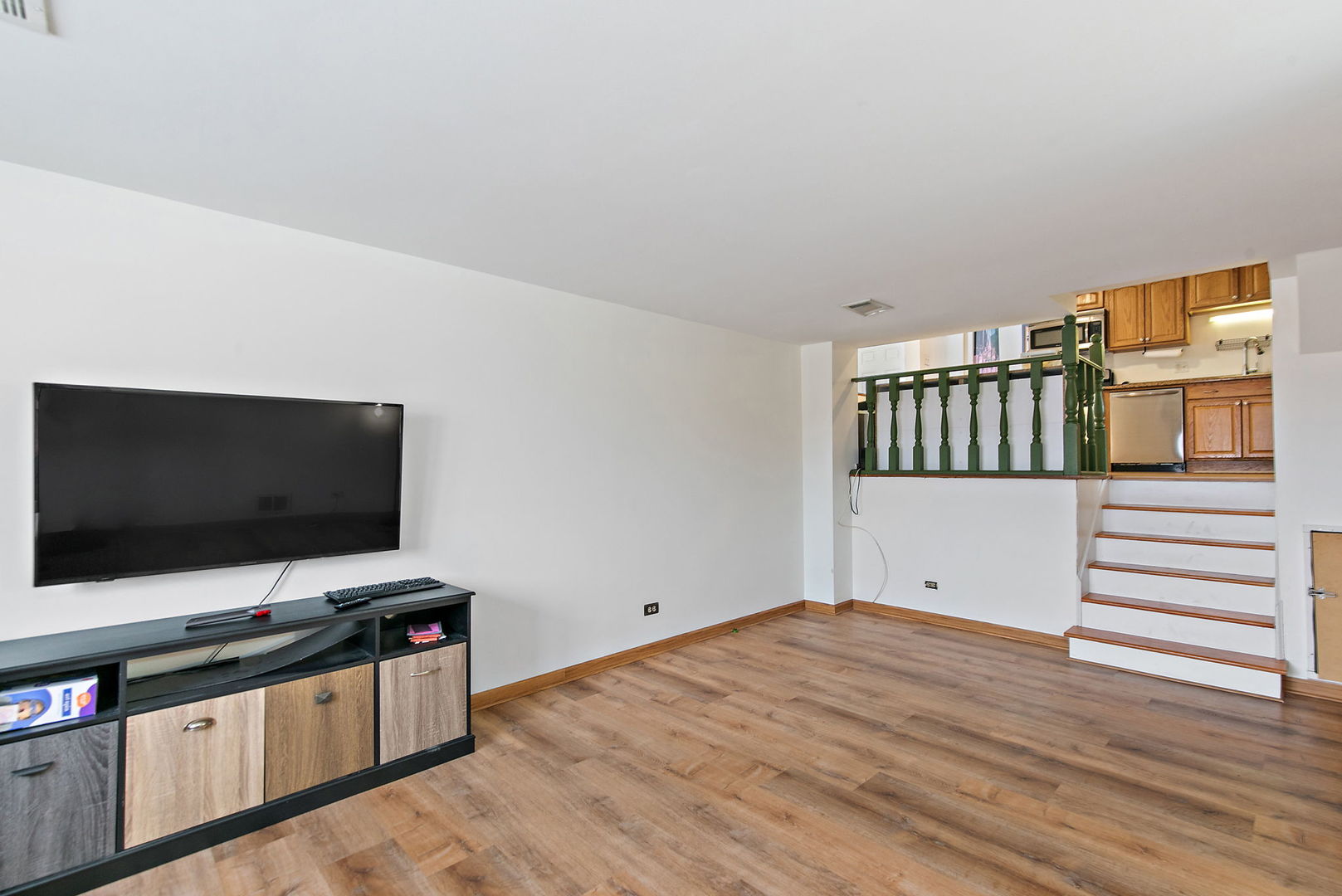 2021 West Spring Ridge Drive Arlington Heights, IL 60004 - Photo 15 of 25