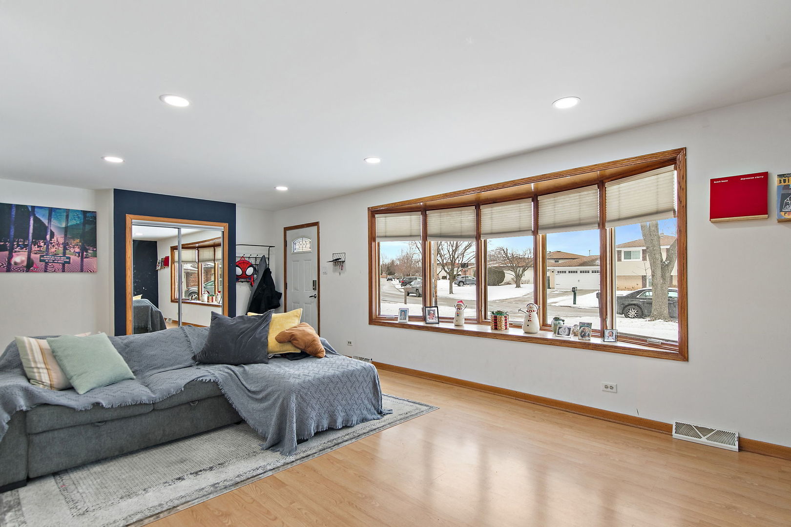 2021 West Spring Ridge Drive Arlington Heights, IL 60004 - Photo 5 of 25